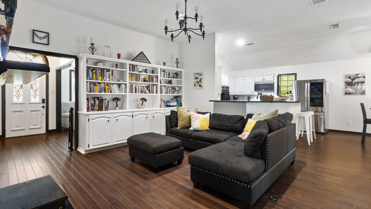 Photo of Livingroom in Southwood Valley
