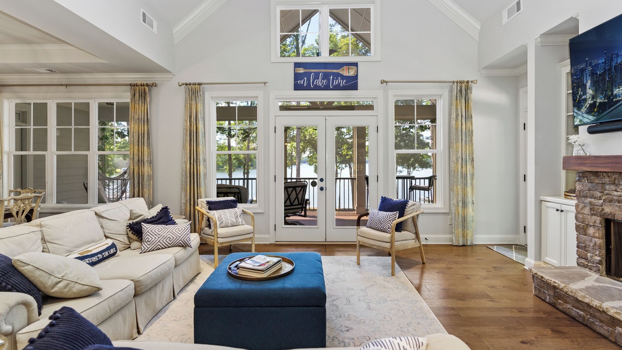 Photo of Livingroom in Eatonton