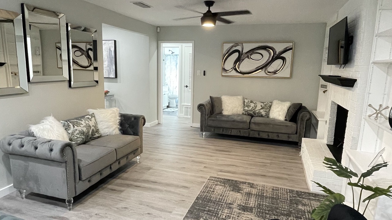 Photo of Livingroom in Parker Lane