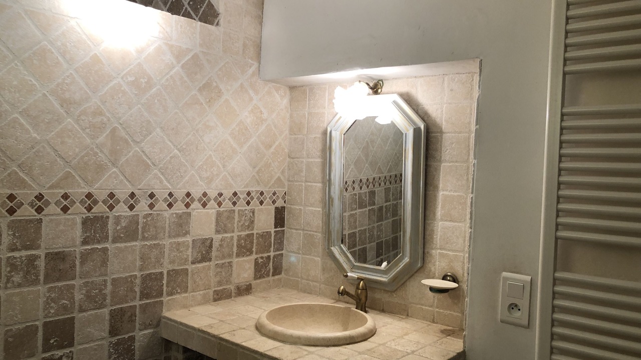 Photo of Bathroom in Ongles
