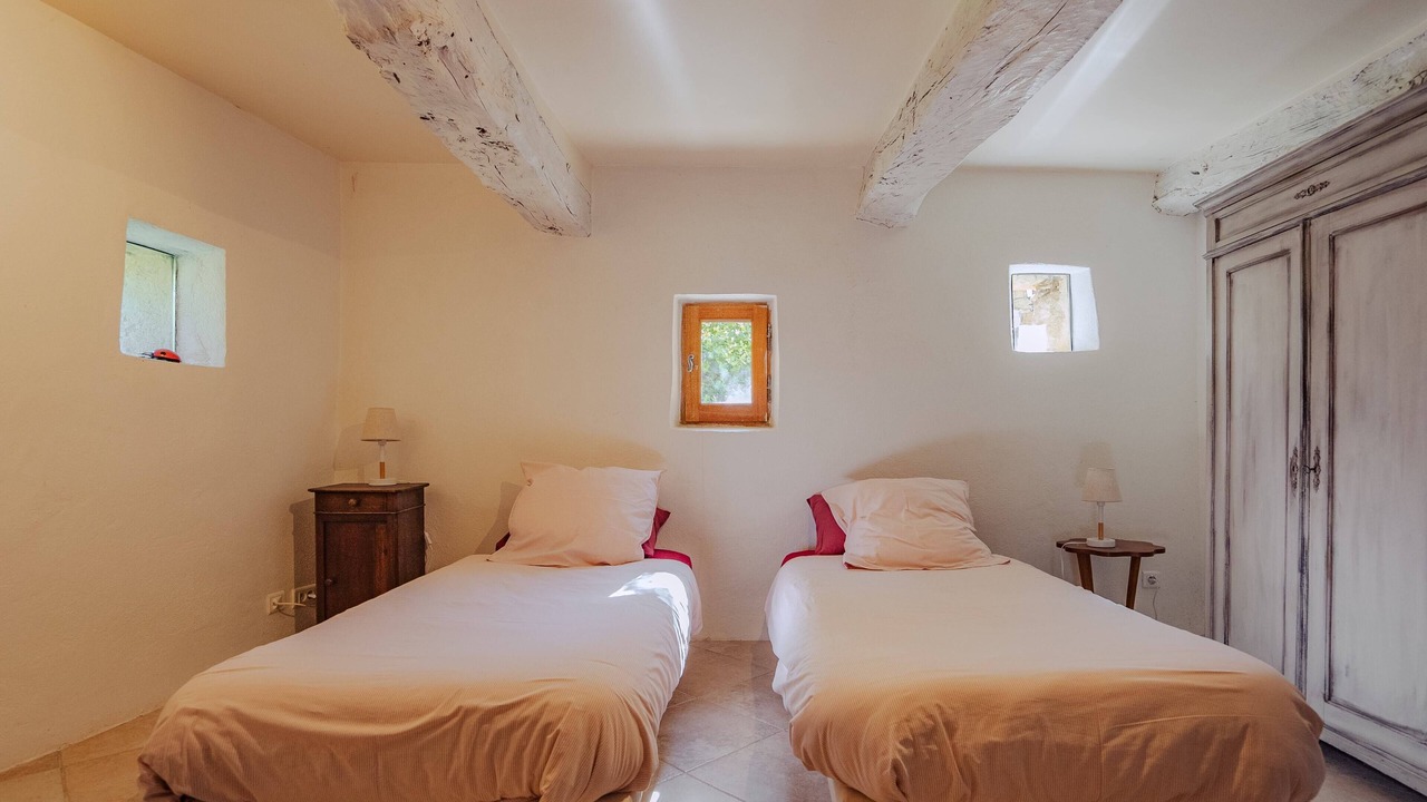 Photo of Bedroom in Ongles