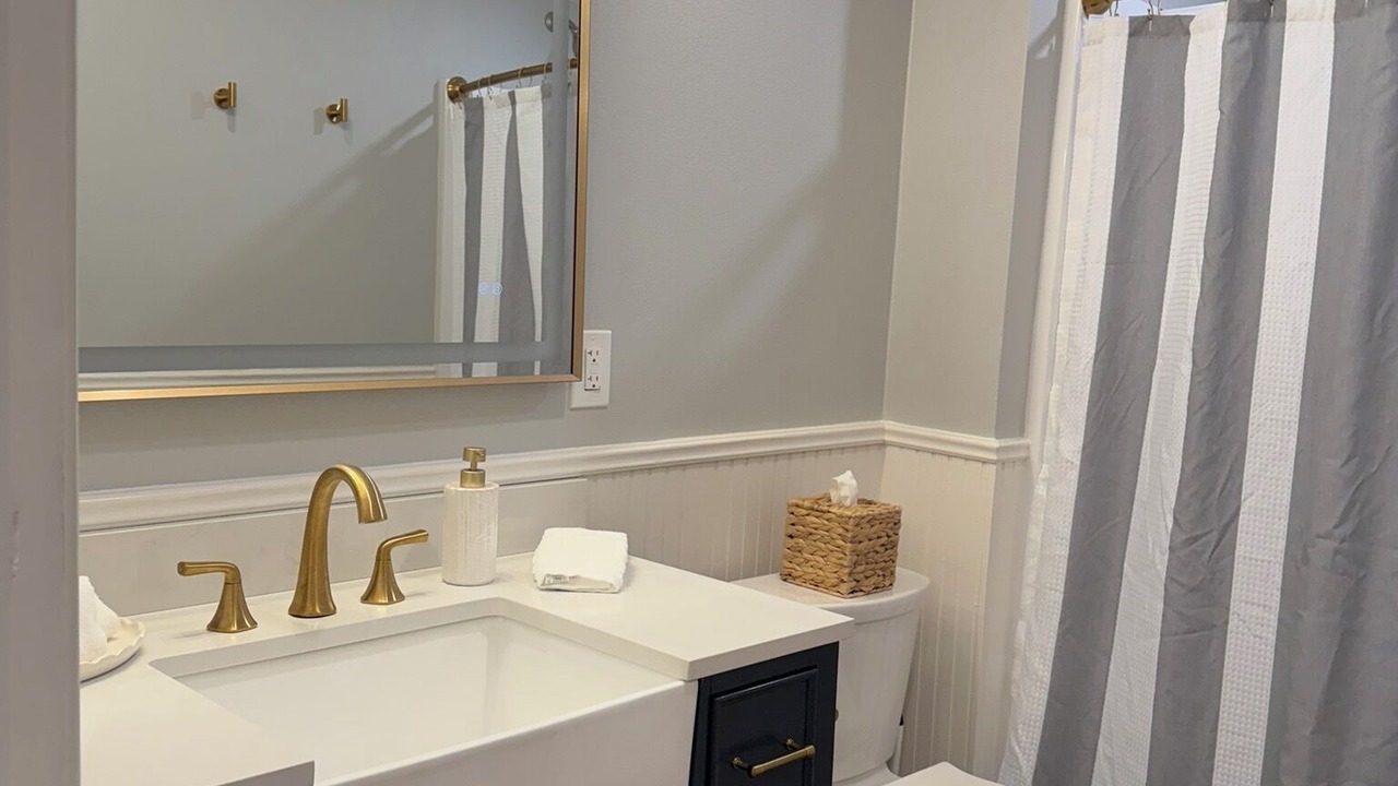 Photo of Bathroom in College Park