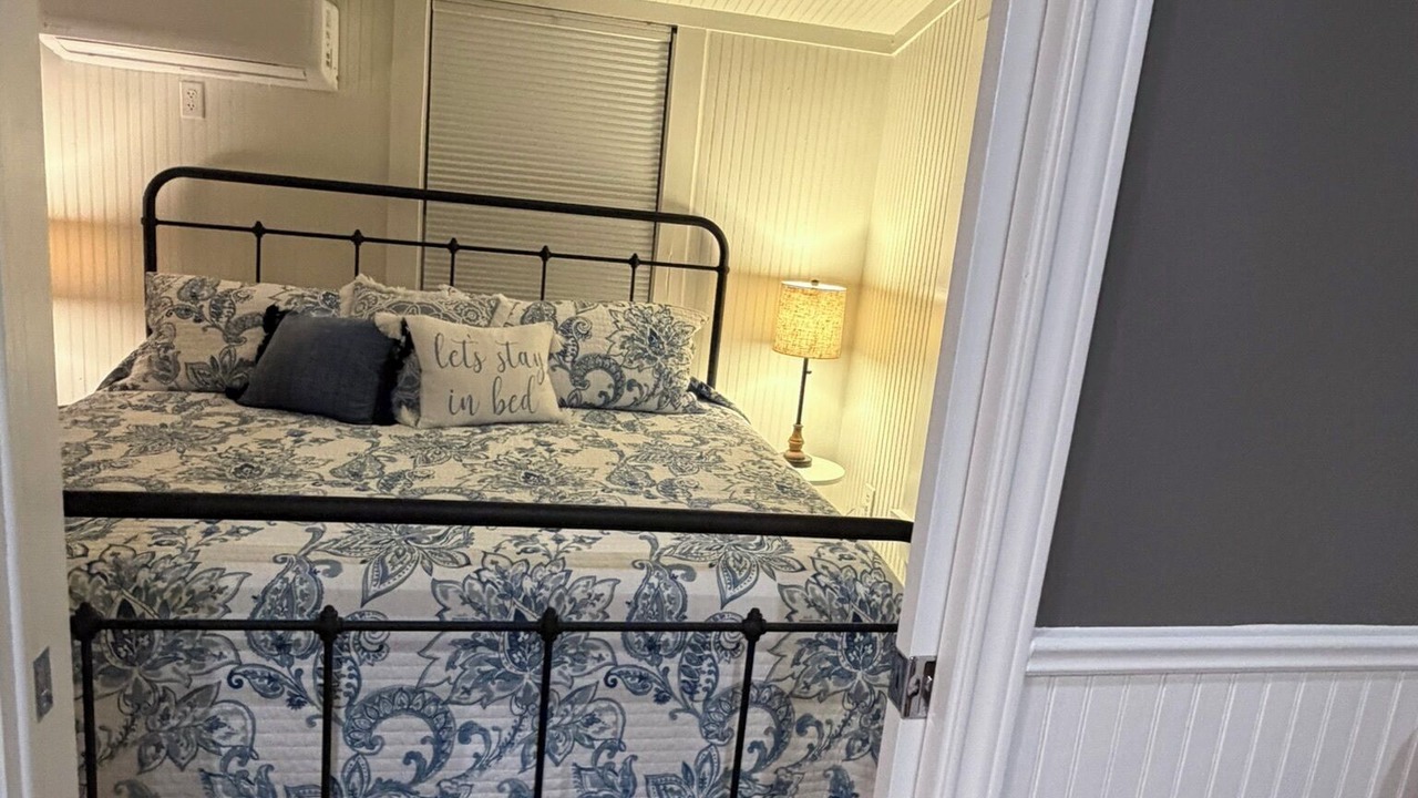 Photo of Bedroom in College Park