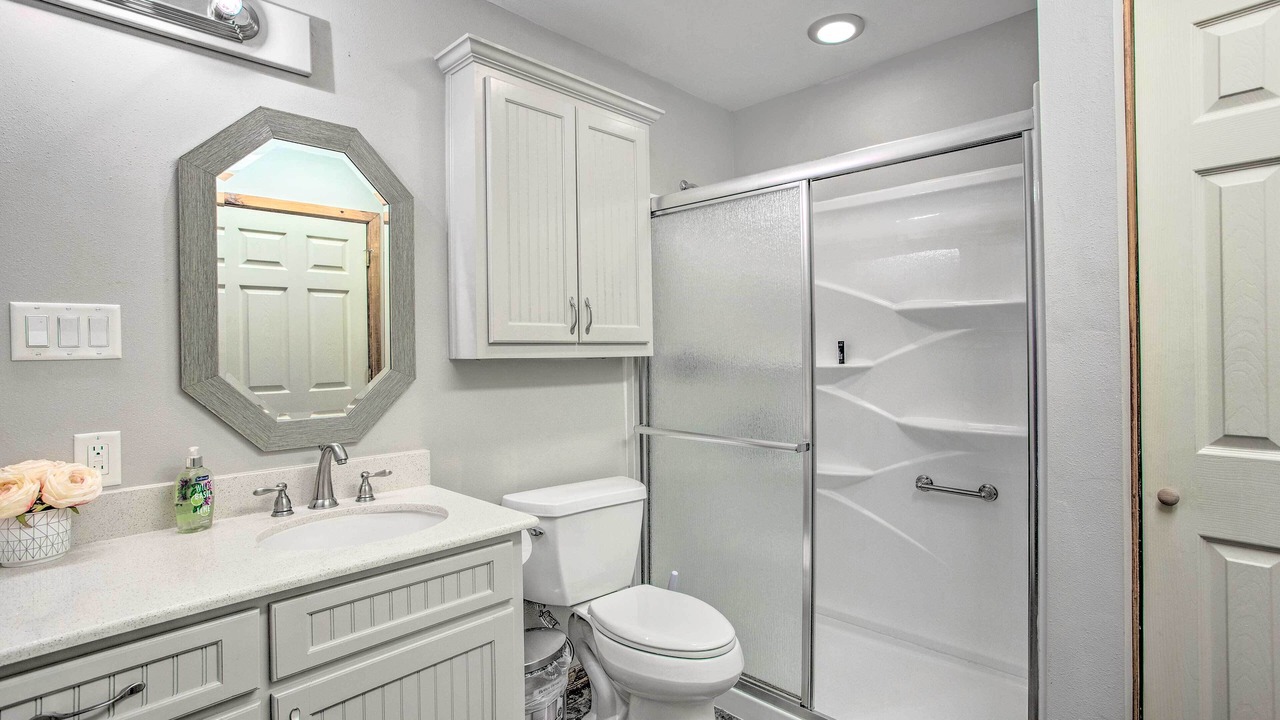 Photo of Bathroom in Yantis