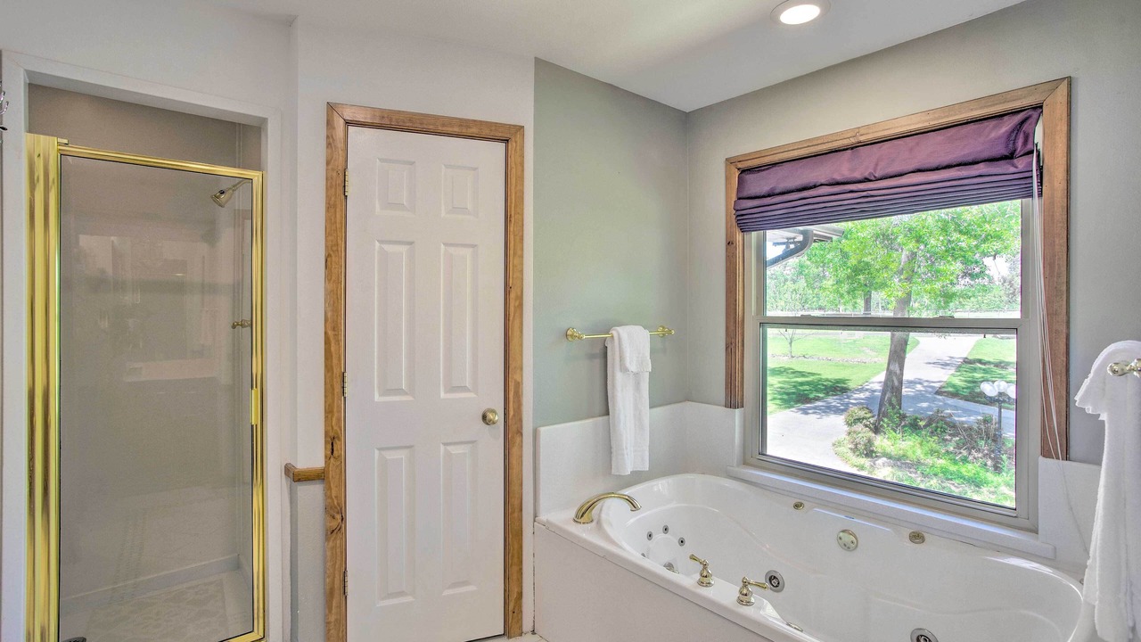 Photo of Bathroom in Yantis