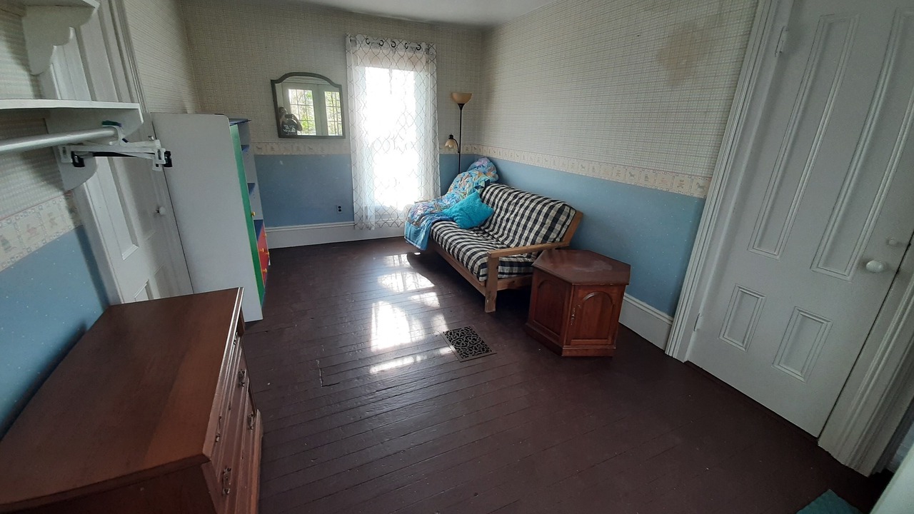 Photo of Livingroom in Town of Torrey