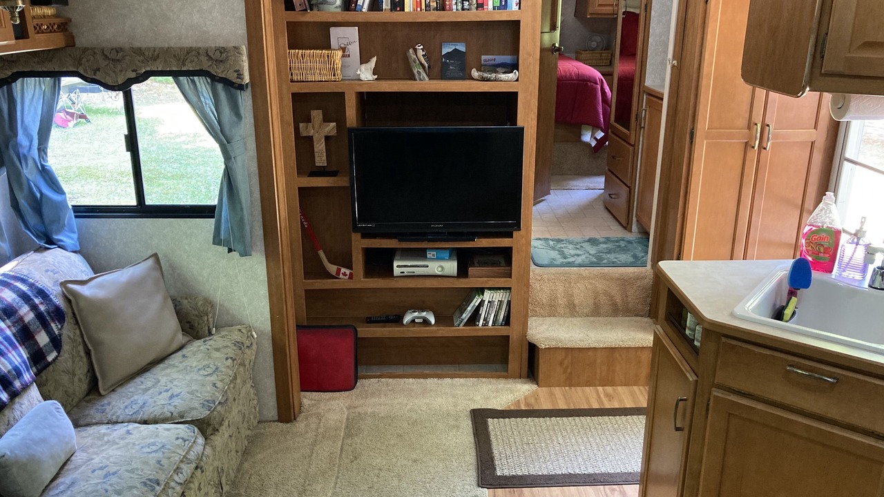 Photo of Livingroom in Town of Clifton