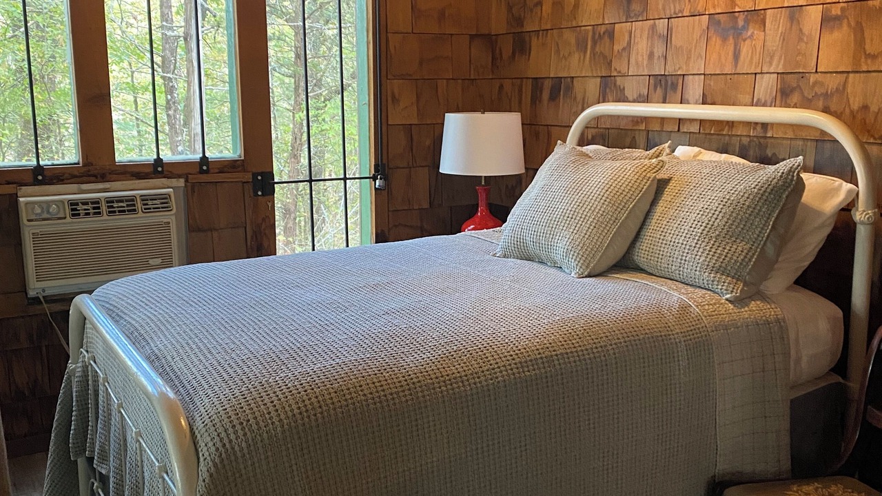 Photo of Bedroom in Tishomingo