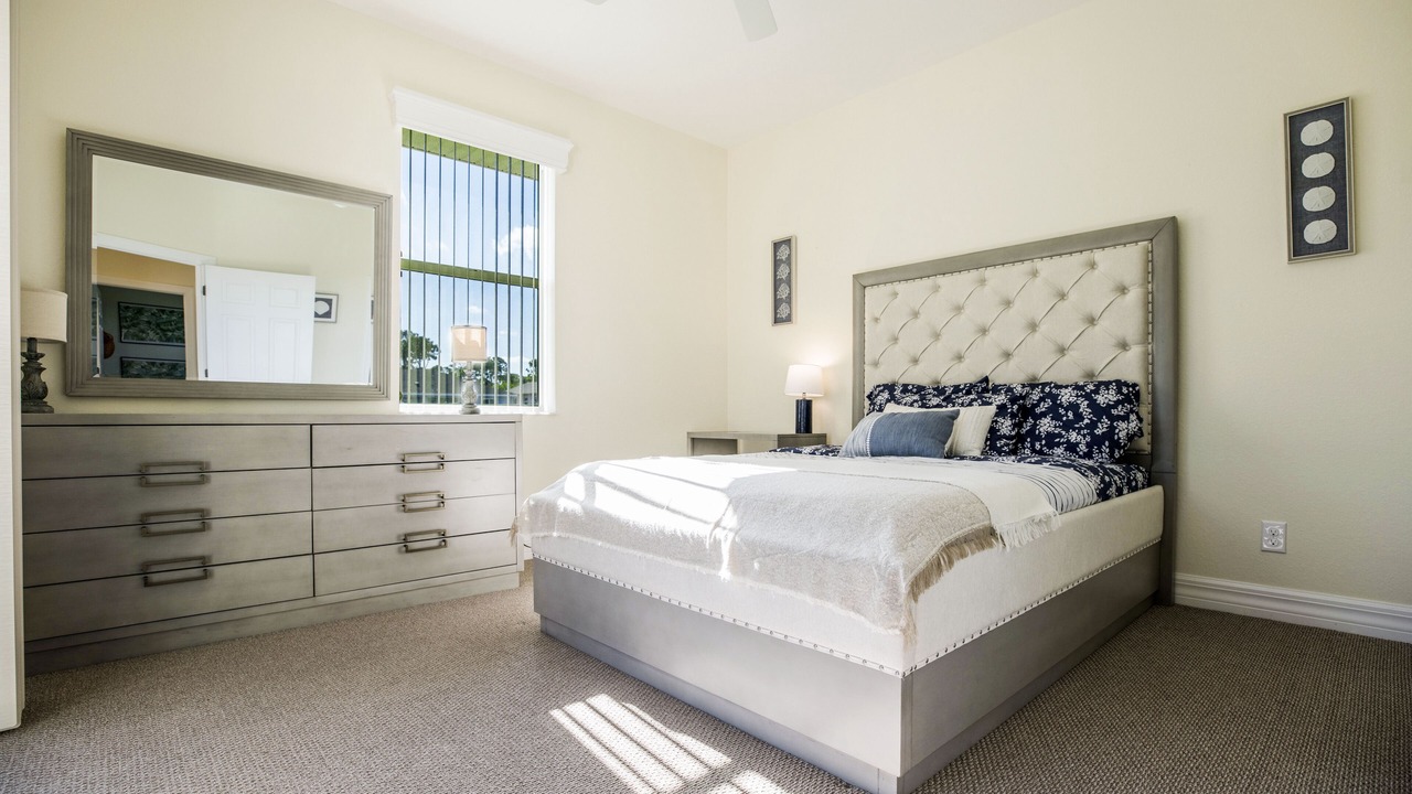 Photo of Bedroom in Pine Valley
