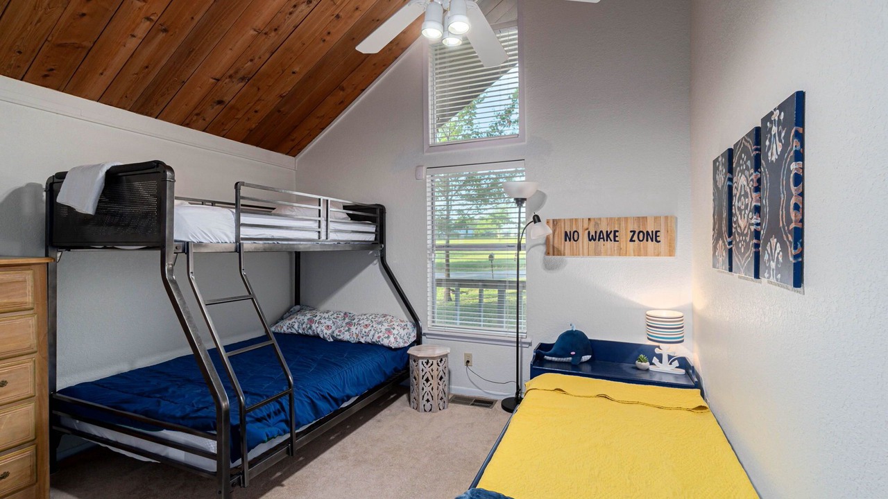 Photo of Bedroom in Tool