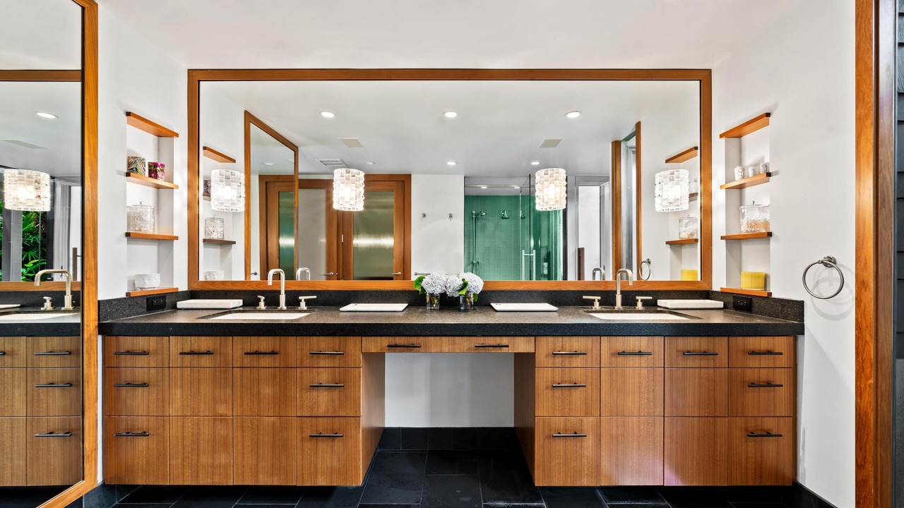 Photo of Bathroom in Kaupulehu