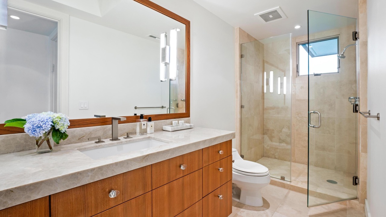 Photo of Bathroom in Kaupulehu