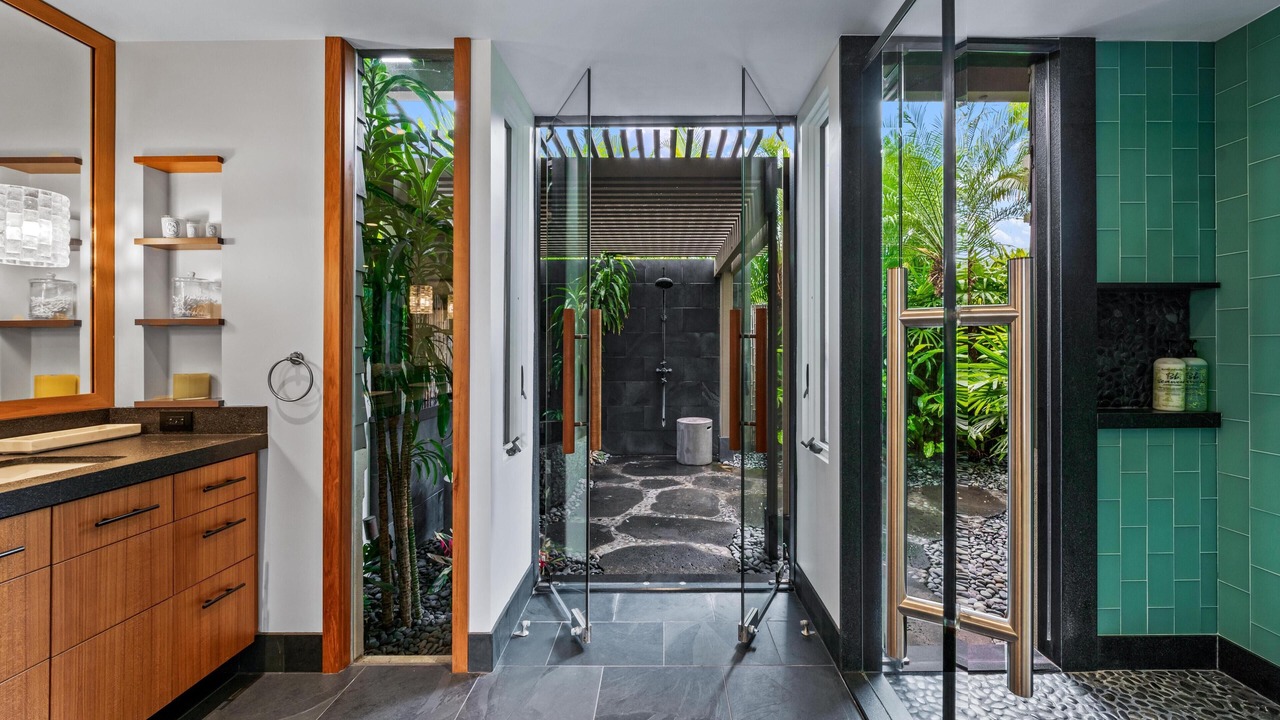 Photo of Bathroom in Kaupulehu