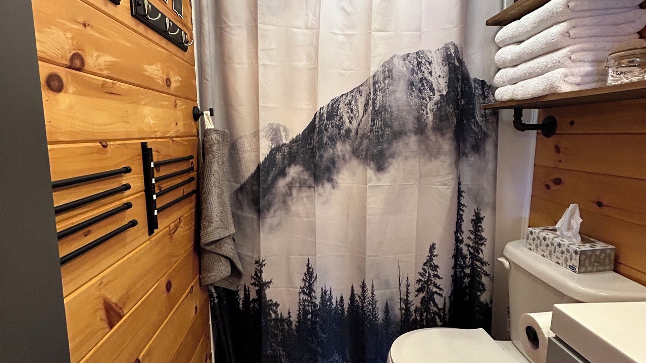 Photo of Bathroom in Byng Inlet