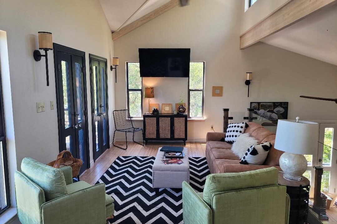 Photo of Livingroom in Comanche Trail