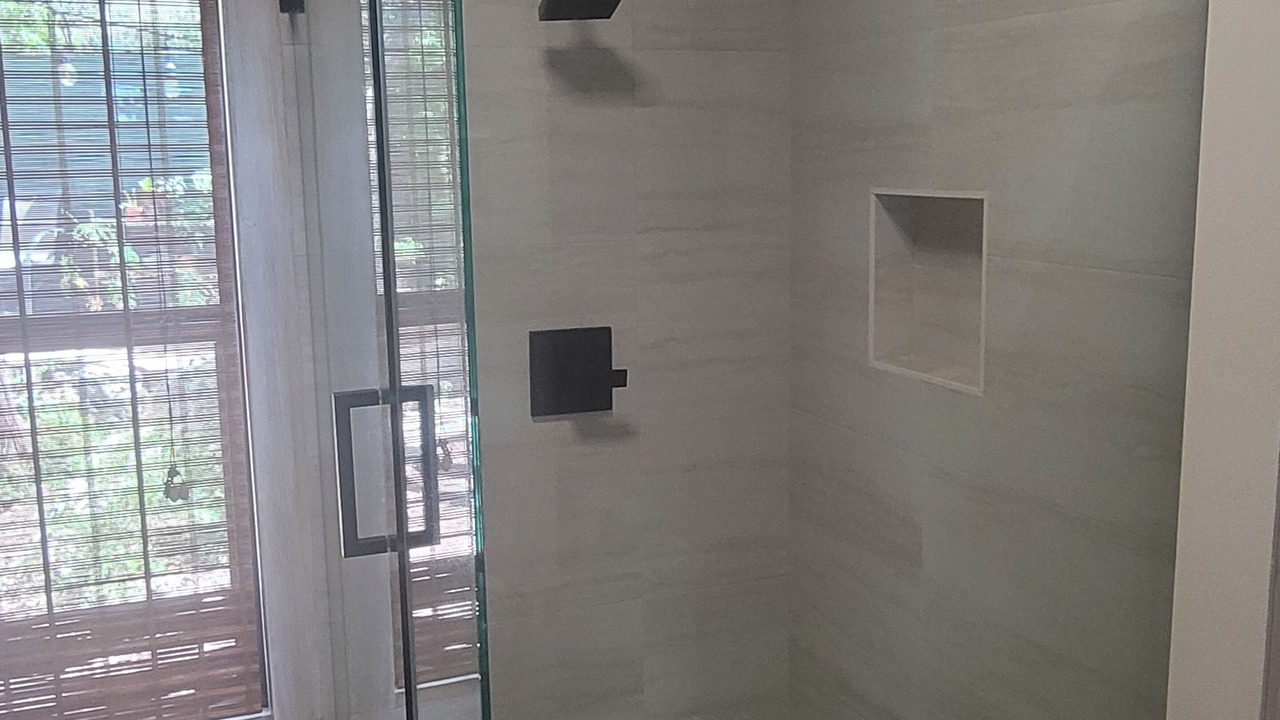Photo of Bathroom in Comanche Trail