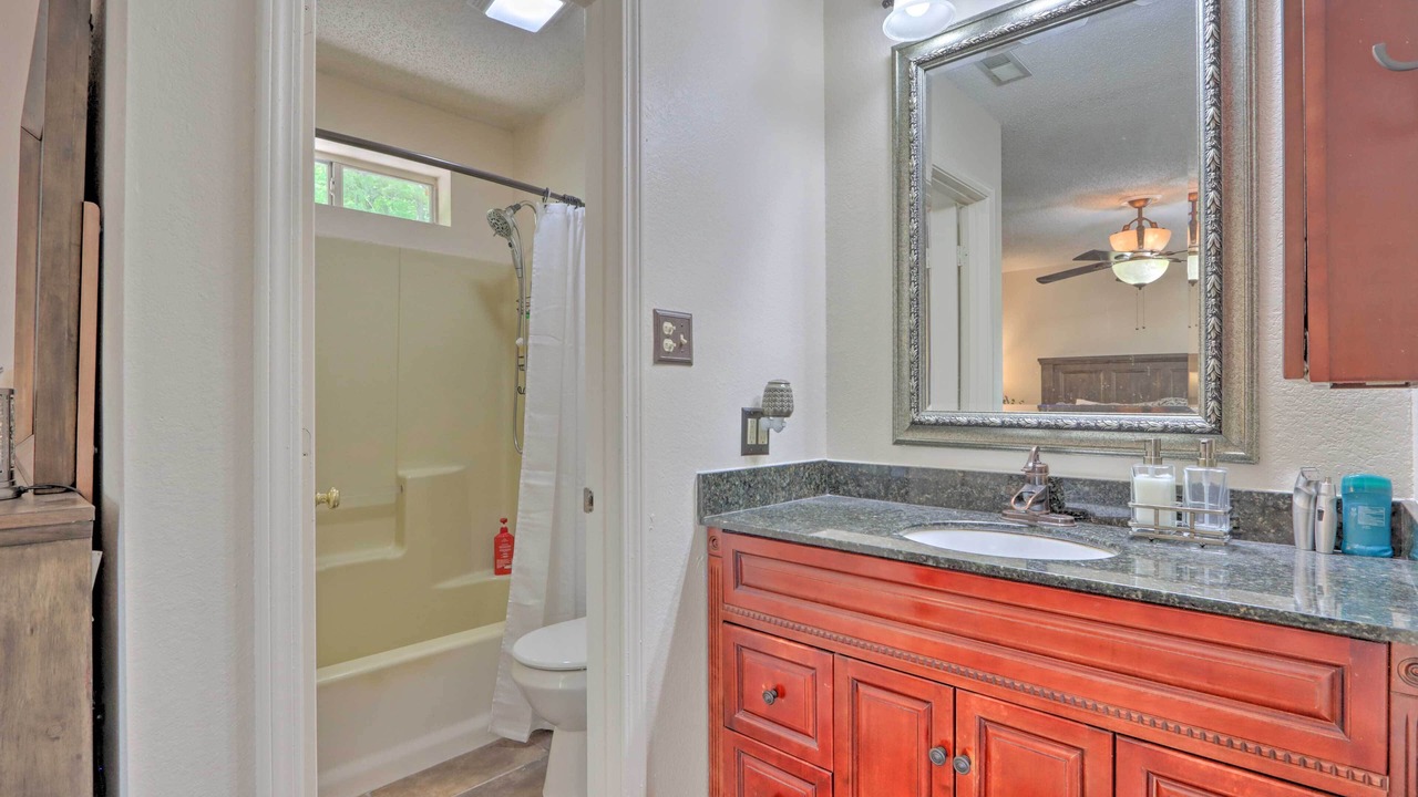 Photo of Bathroom in Roach