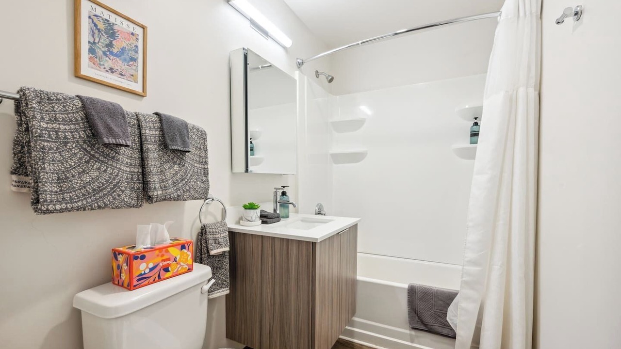 Photo of Bathroom in Printers Row