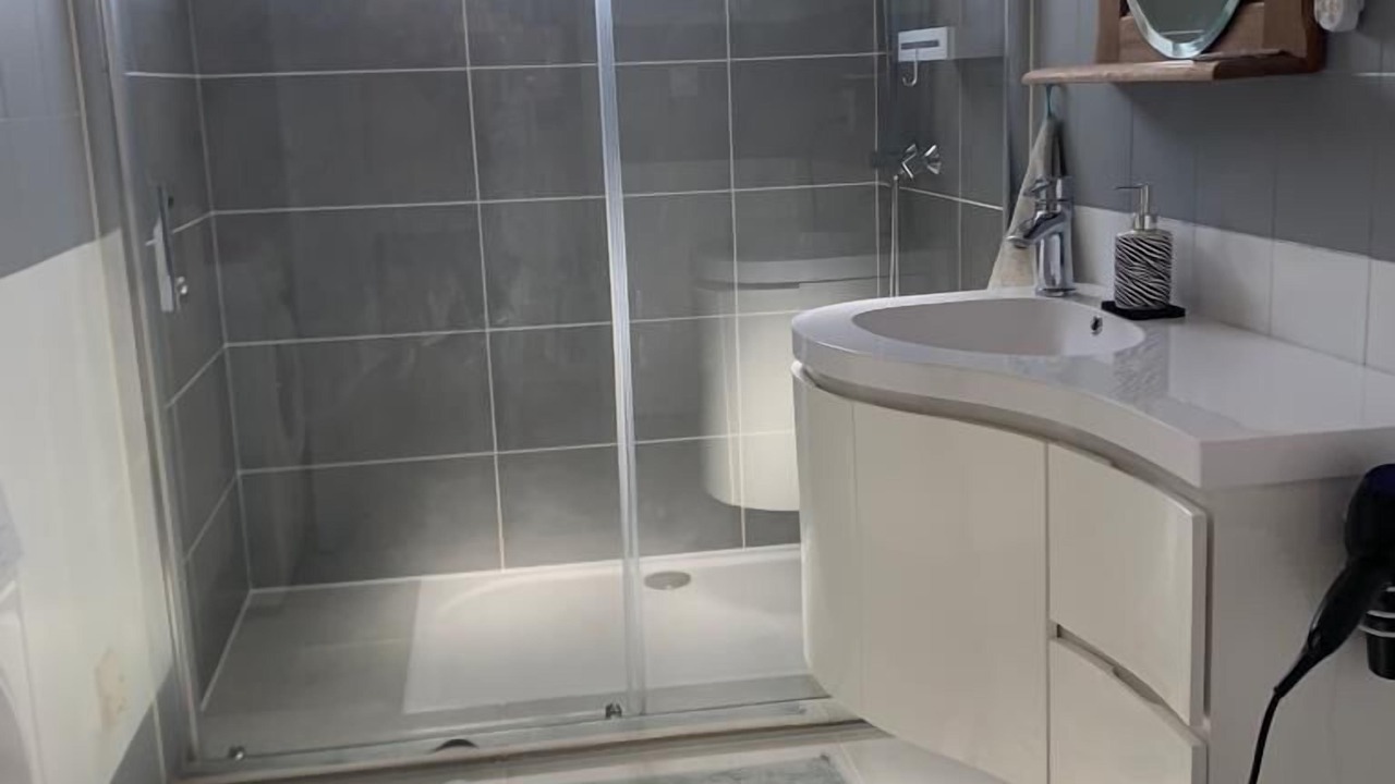 Photo of Bathroom in Eyguieres