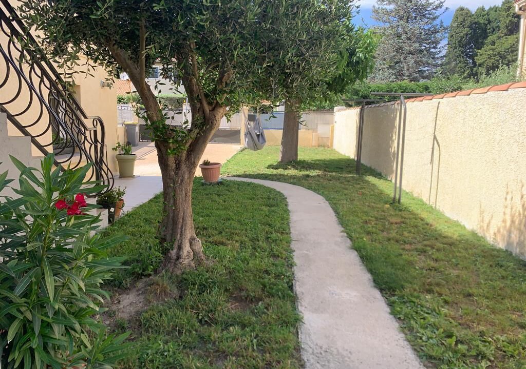 Photo of Outdoor in Eyguieres