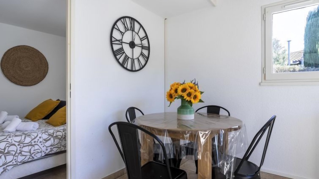 Photo of Bedroom in Maussane