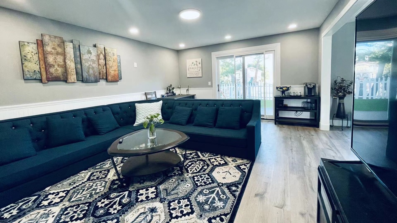 Photo of Livingroom in Agoura Hills
