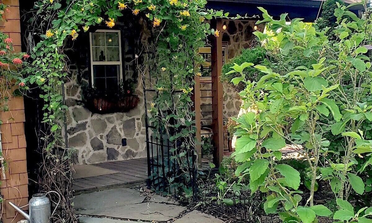 Photo of Outdoor in Caroline