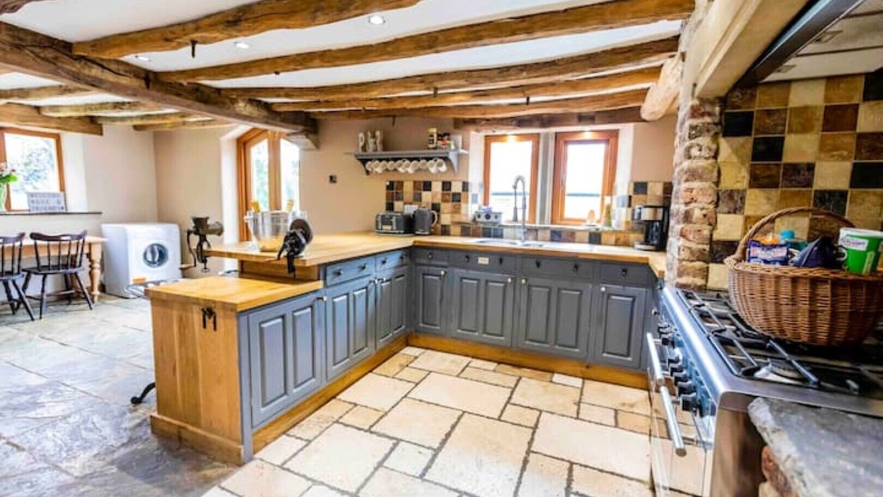 Photo of Kitchen in Darton