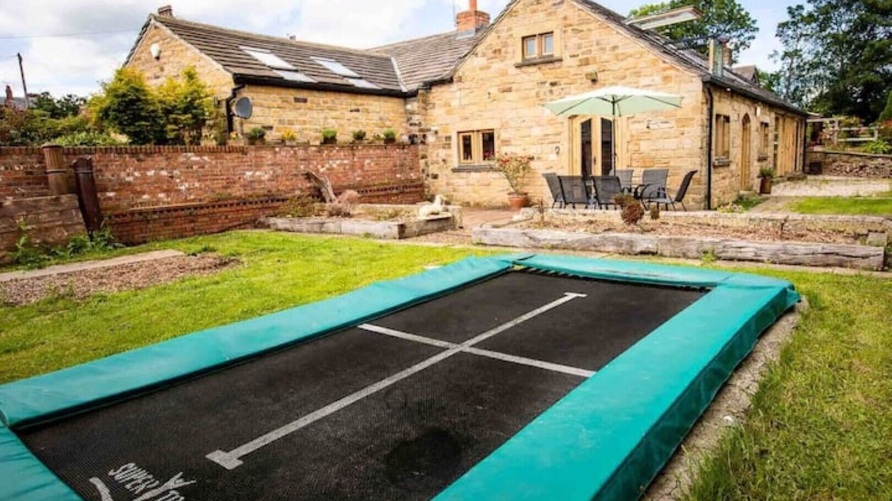 Photo of Outdoor in Darton