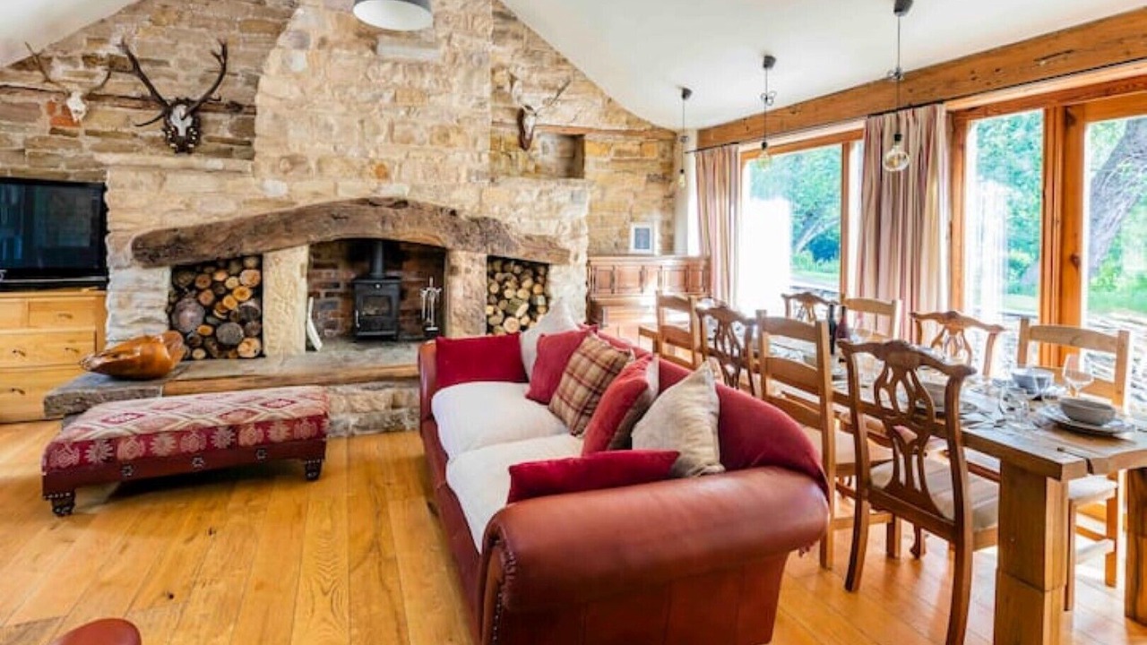 Photo of Livingroom in Darton