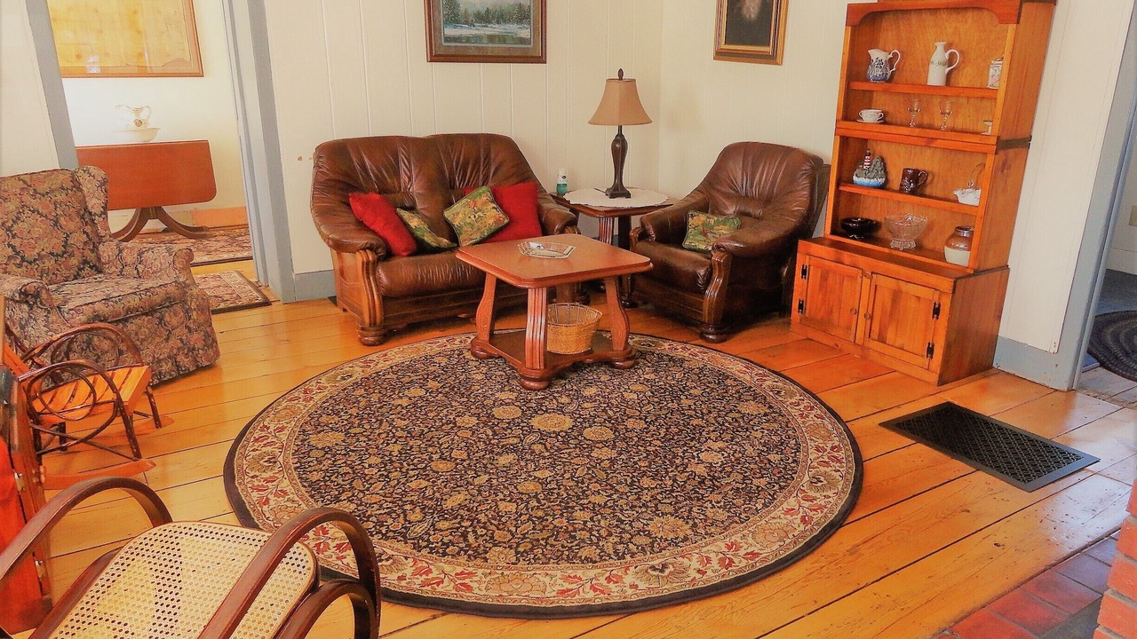 Photo of Livingroom in Port Ontario