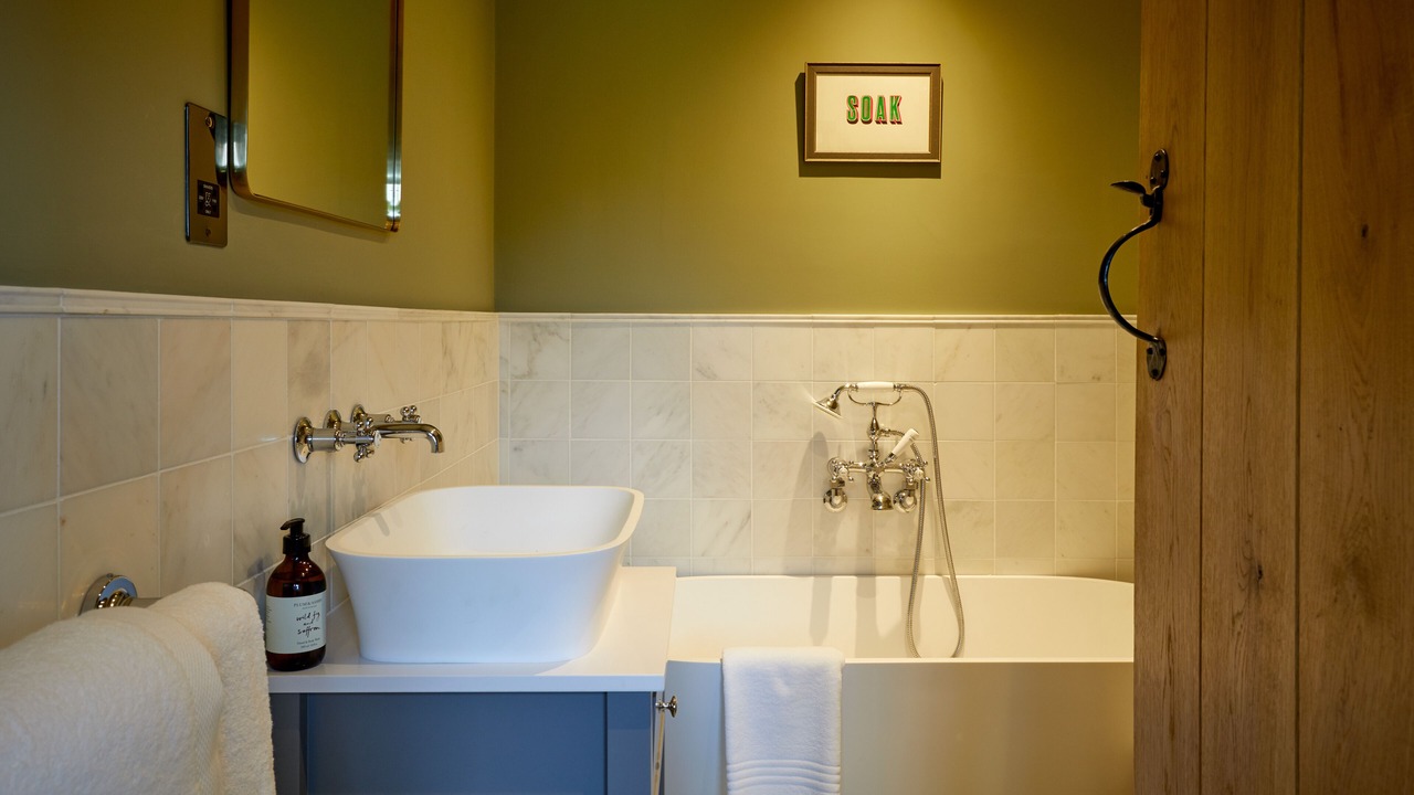 Photo of Bathroom in Ampney Crucis