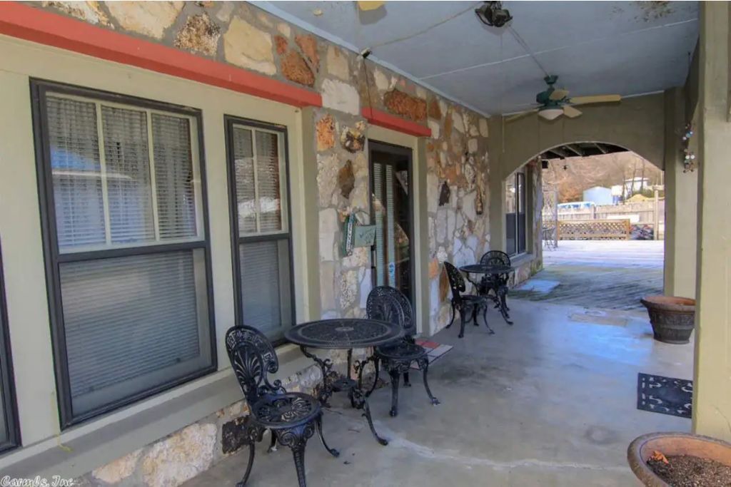 Photo of Outdoor in Hardy