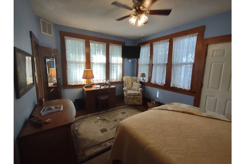 Photo of Bedroom in Hardy