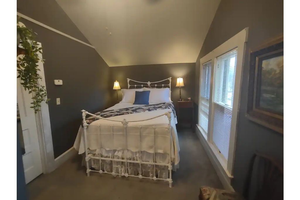 Photo of Bedroom in Hardy