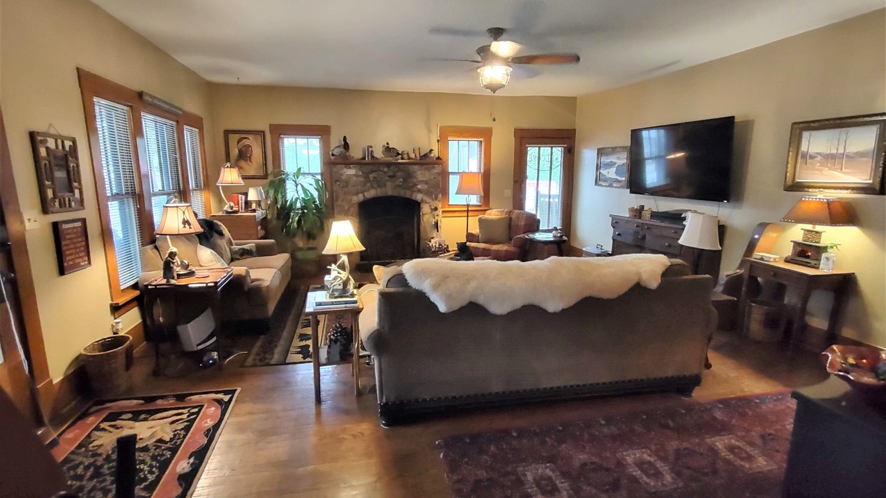 Photo of Livingroom in Hardy