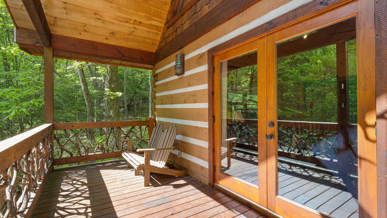 Photo of Patio Balcony in Hidden Lake