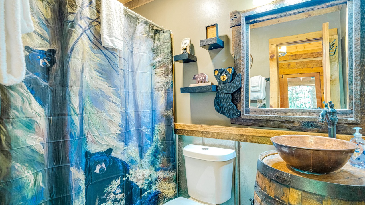 Photo of Bathroom in Hidden Lake