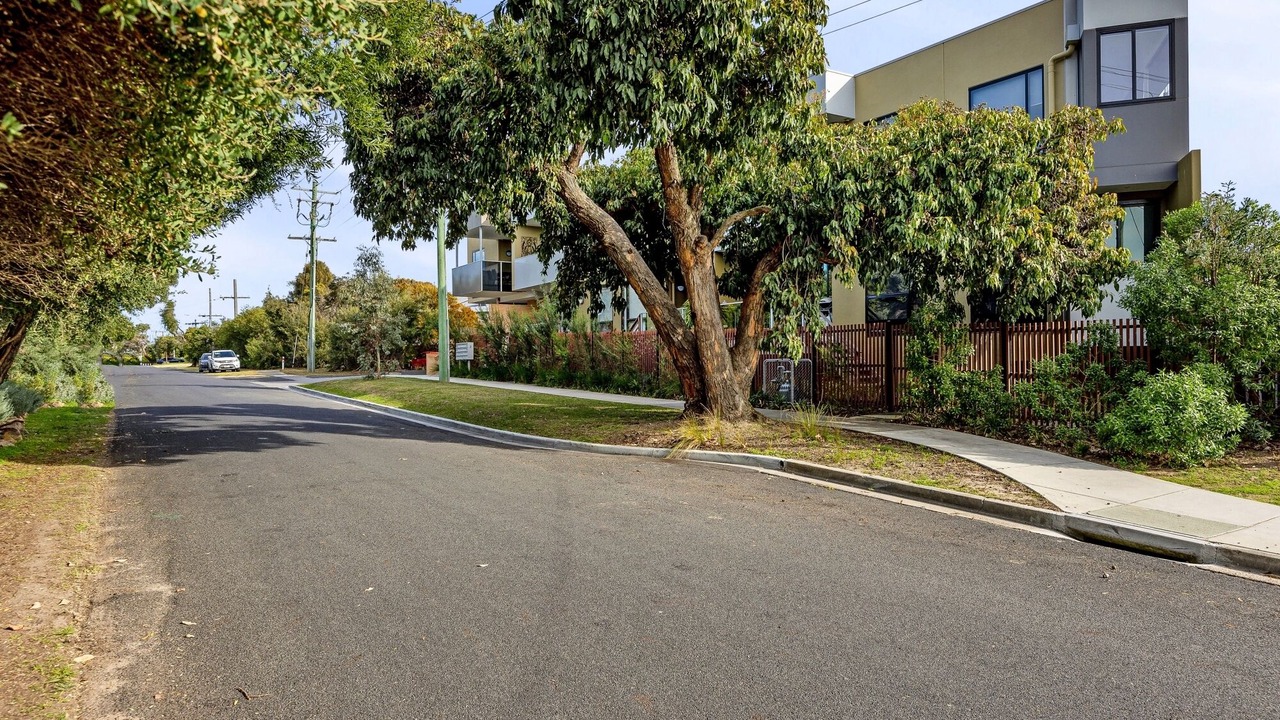 Photo of Outdoor in McCrae