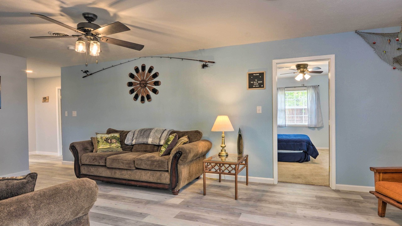 Photo of Livingroom in Arrow Point