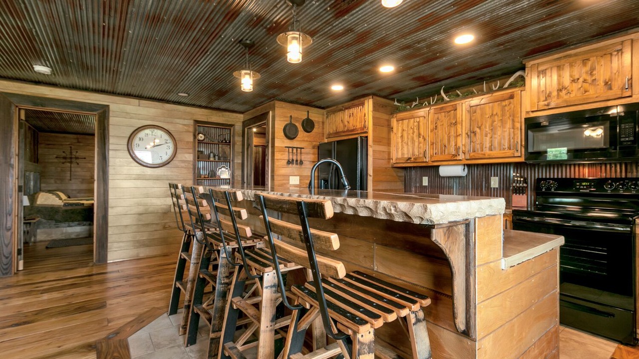 Photo of Kitchen in Grandview Plaza