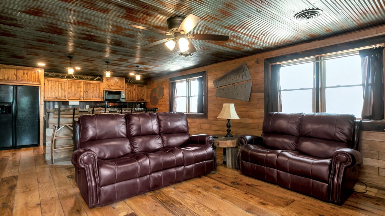 Photo of Livingroom in Grandview Plaza