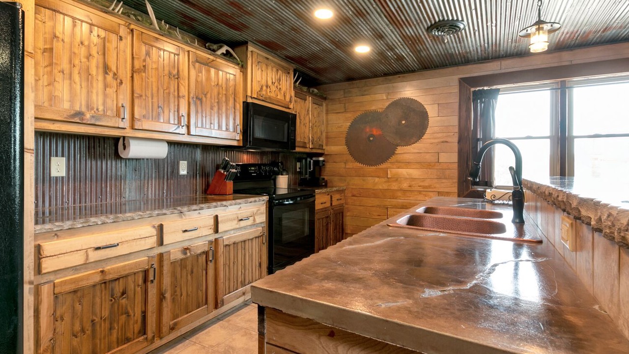 Photo of Kitchen in Grandview Plaza