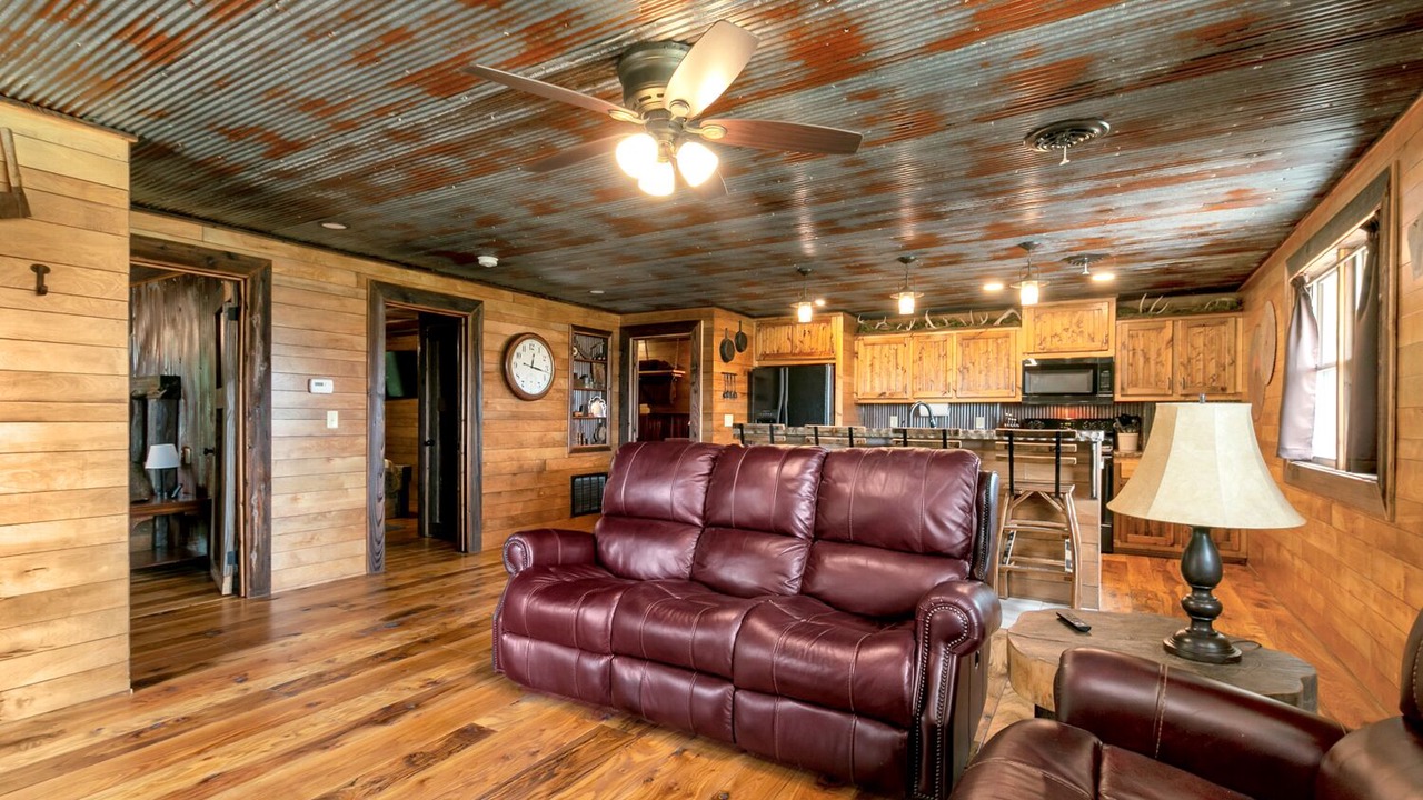 Photo of Livingroom in Grandview Plaza
