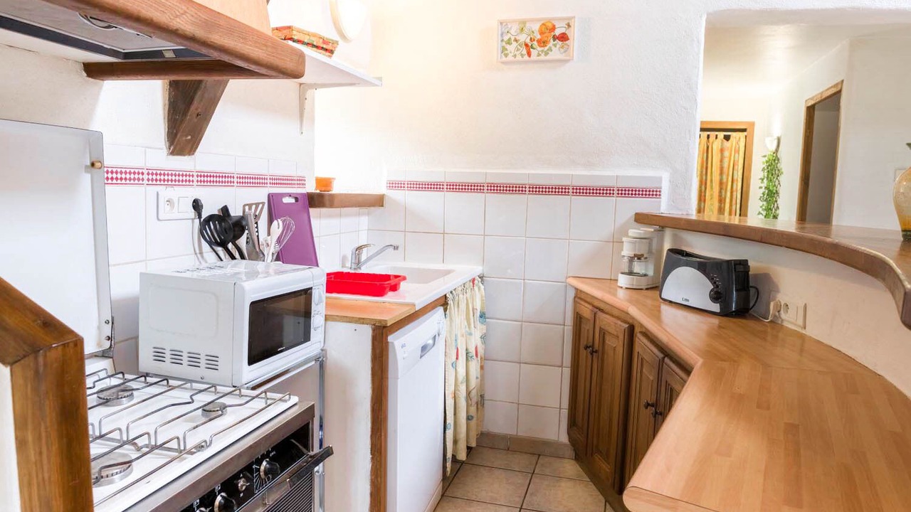 Photo of Kitchen in Fraissinet-de-Lozere