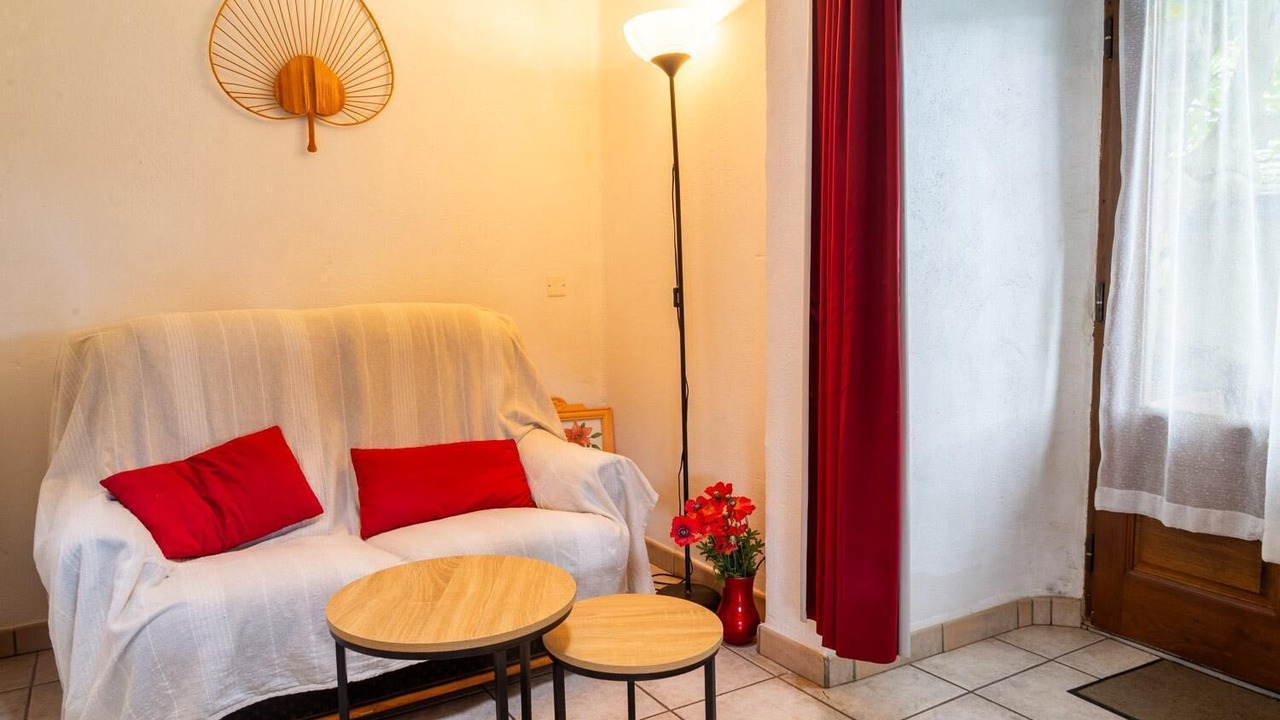 Photo of Livingroom in Fraissinet-de-Lozere
