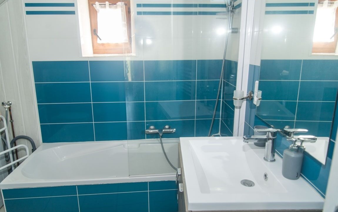 Photo of Bathroom in Saint-Pierre-des-Tripiers
