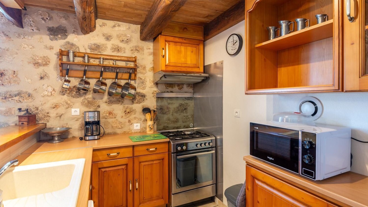 Photo of Kitchen in Saint-Georges-de-Levejac