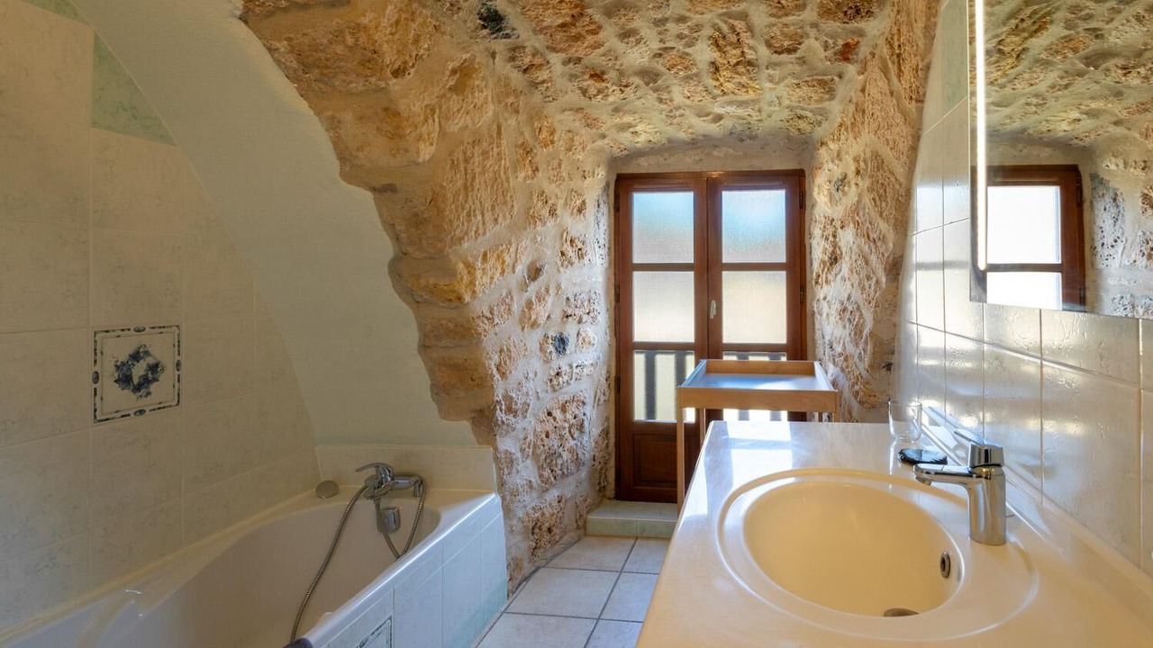 Photo of Bathroom in Saint-Georges-de-Levejac