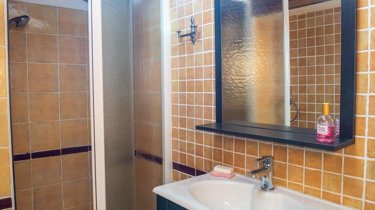 Photo of Bathroom in Pourcharesses